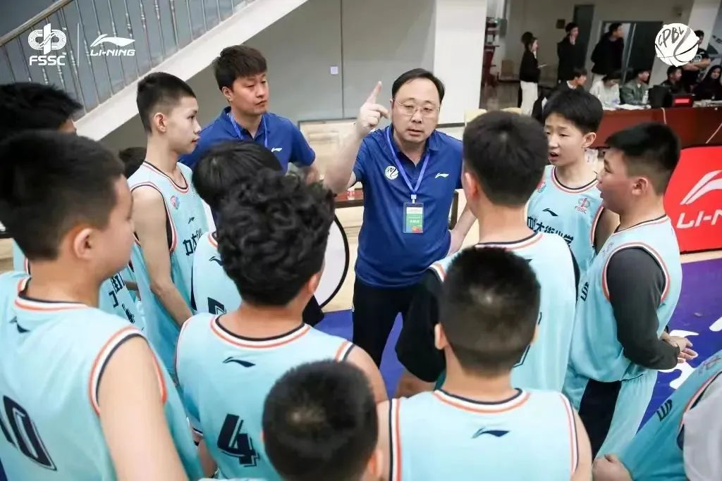 前锋如何通过心理训练增强比赛信心_0